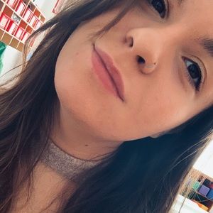 Meet your Posher, Lydia